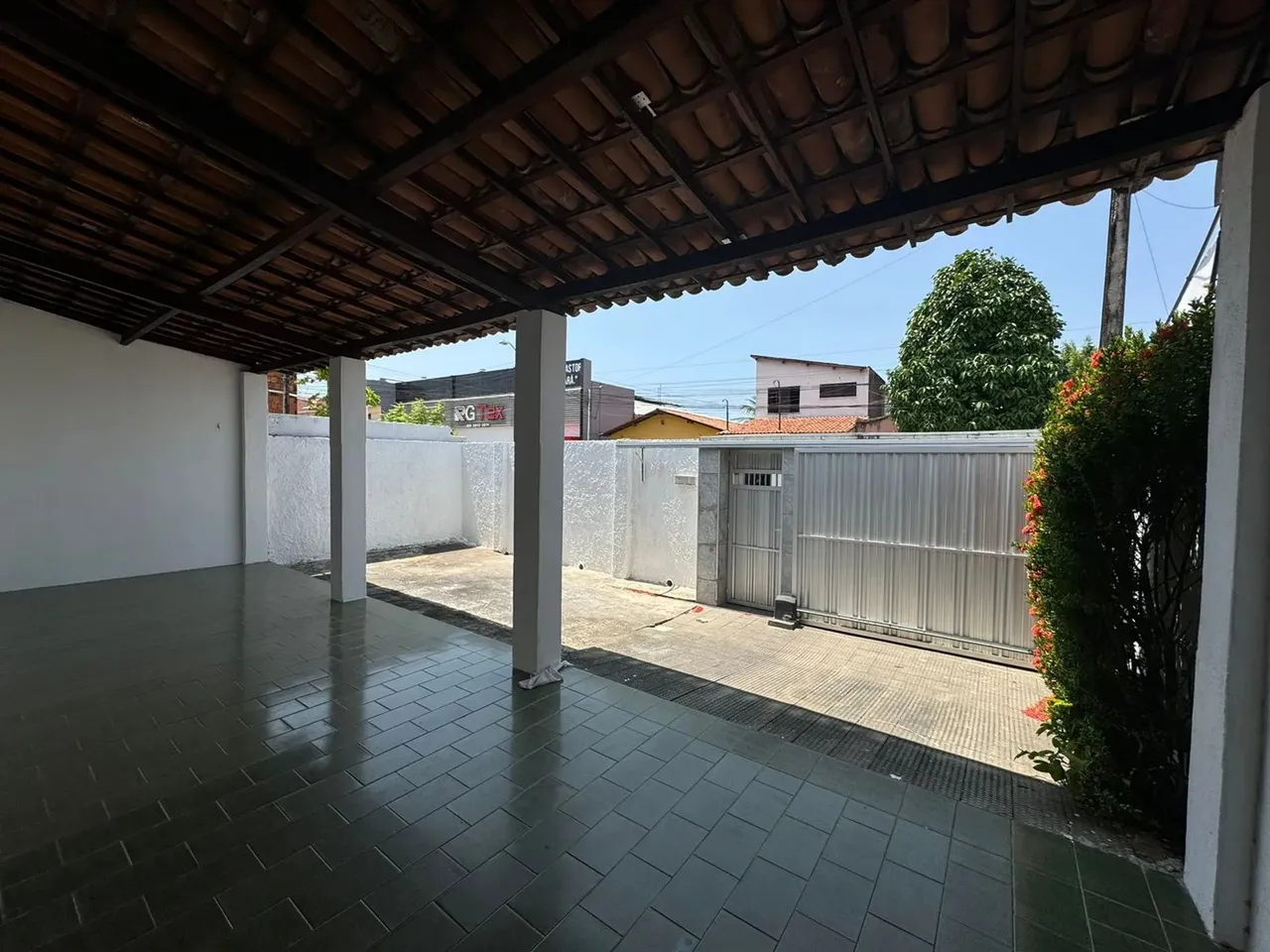 Casa Plana a Venda no Pan Americano, 185m²