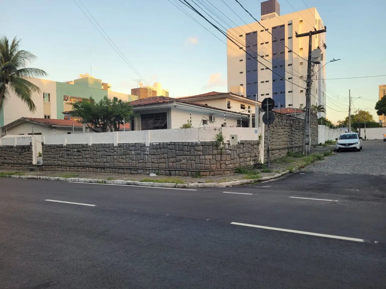 Casa com 6 quartos bairro dos Estados 