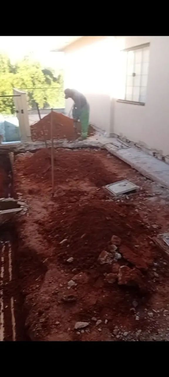 Pedreiro disponível 