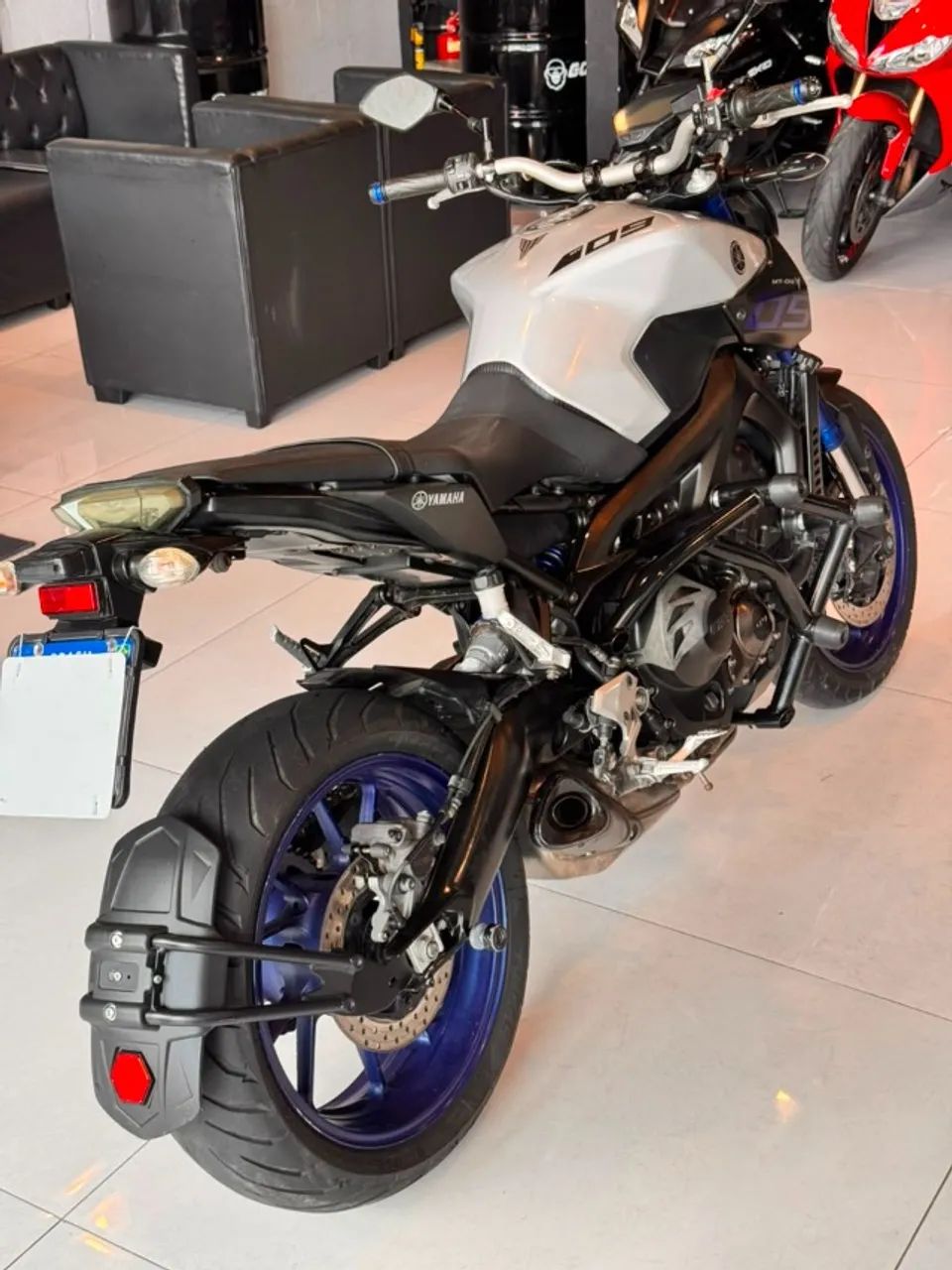 YAMAHA - MT 09 - Foto 5