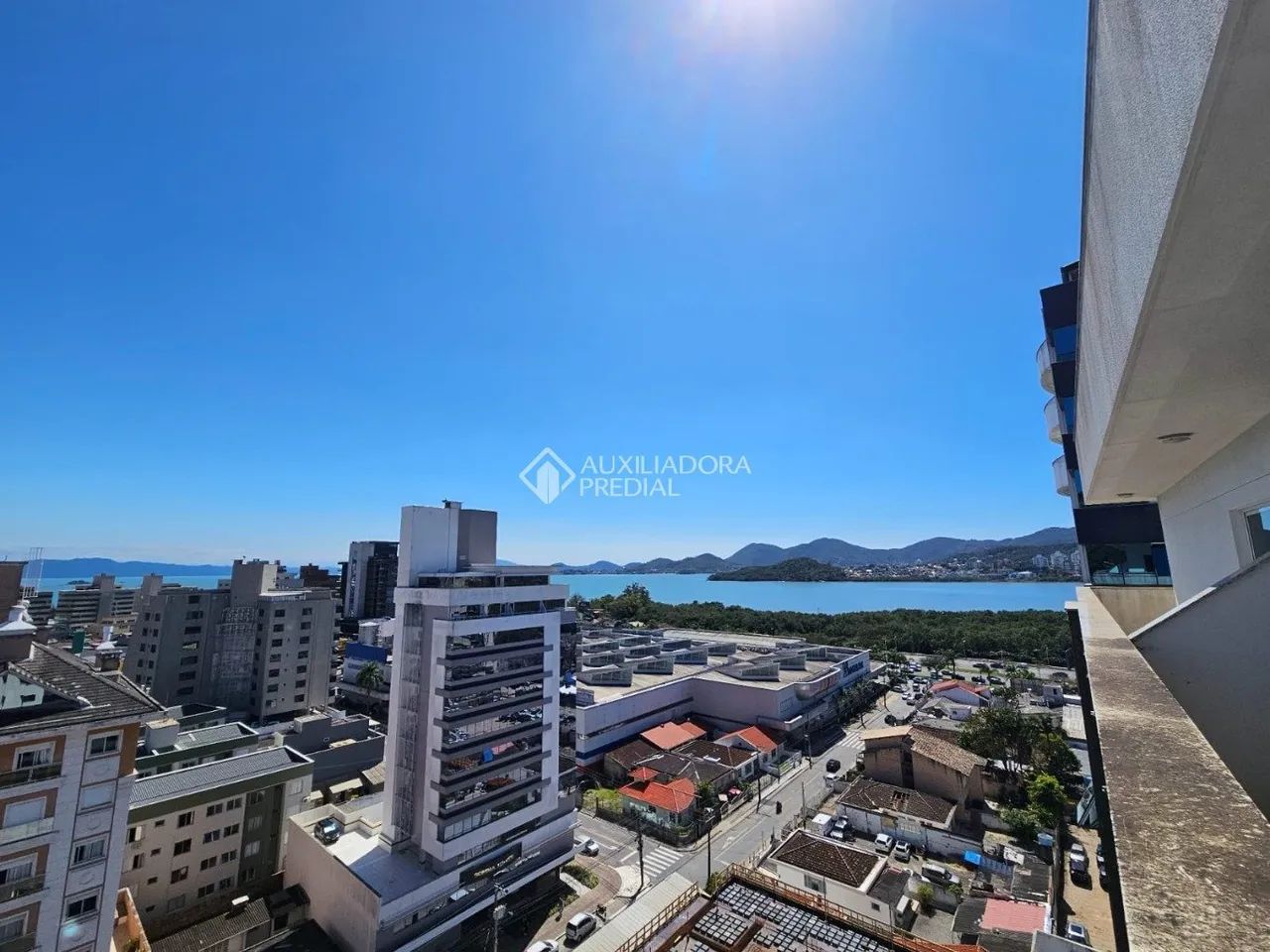 Excelente Sala Comercial Cobertura com vista para o Mar! - Foto 2