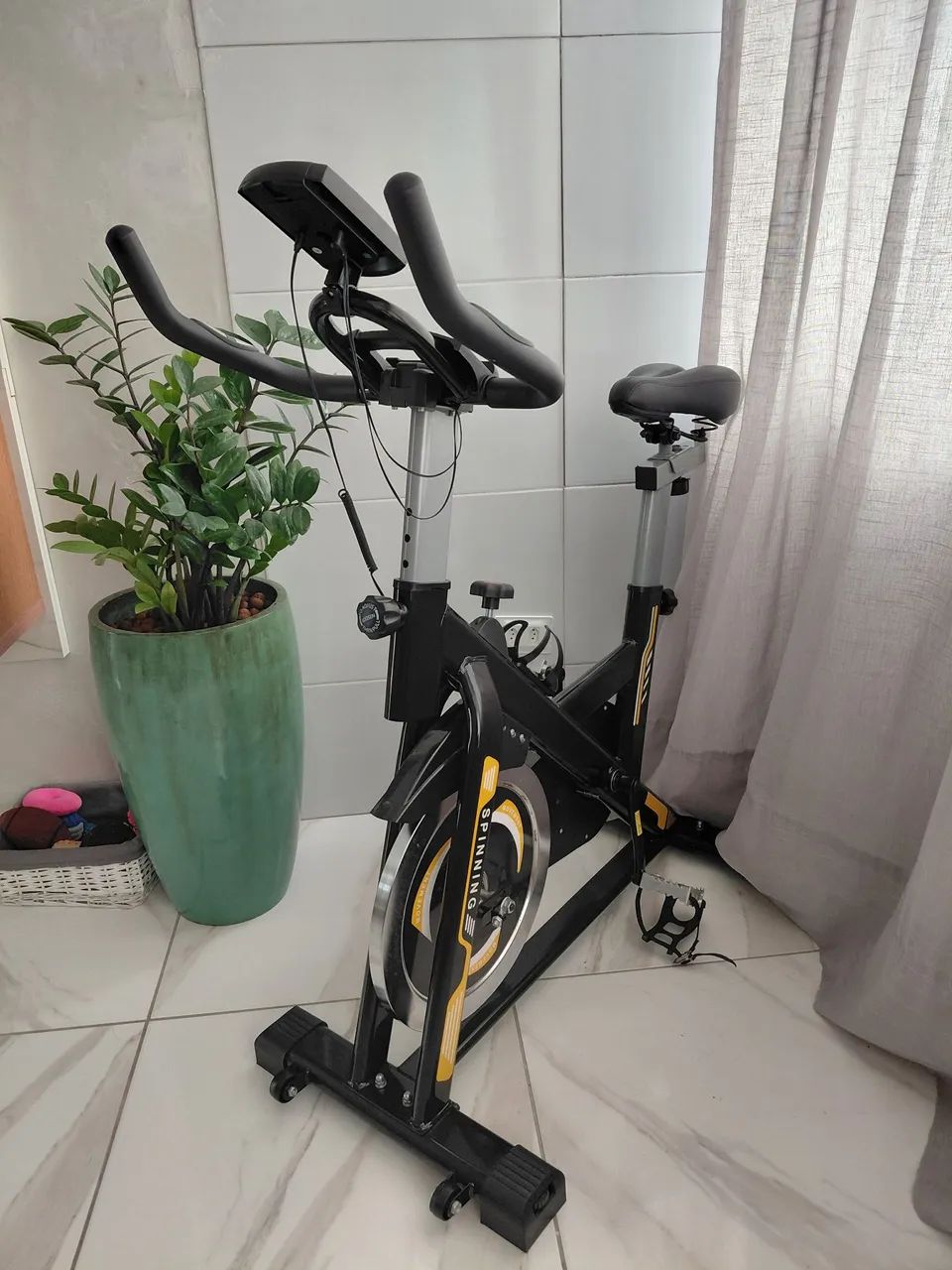 Bicicleta Ergométrica Spinning Novíssima  - Foto 2