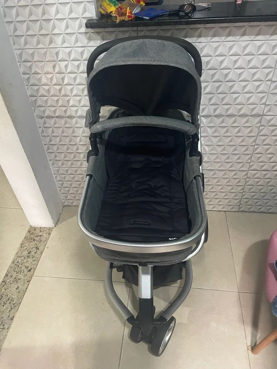 CARRINHO DE BEBÊ DOIS EM UM  - Foto 4