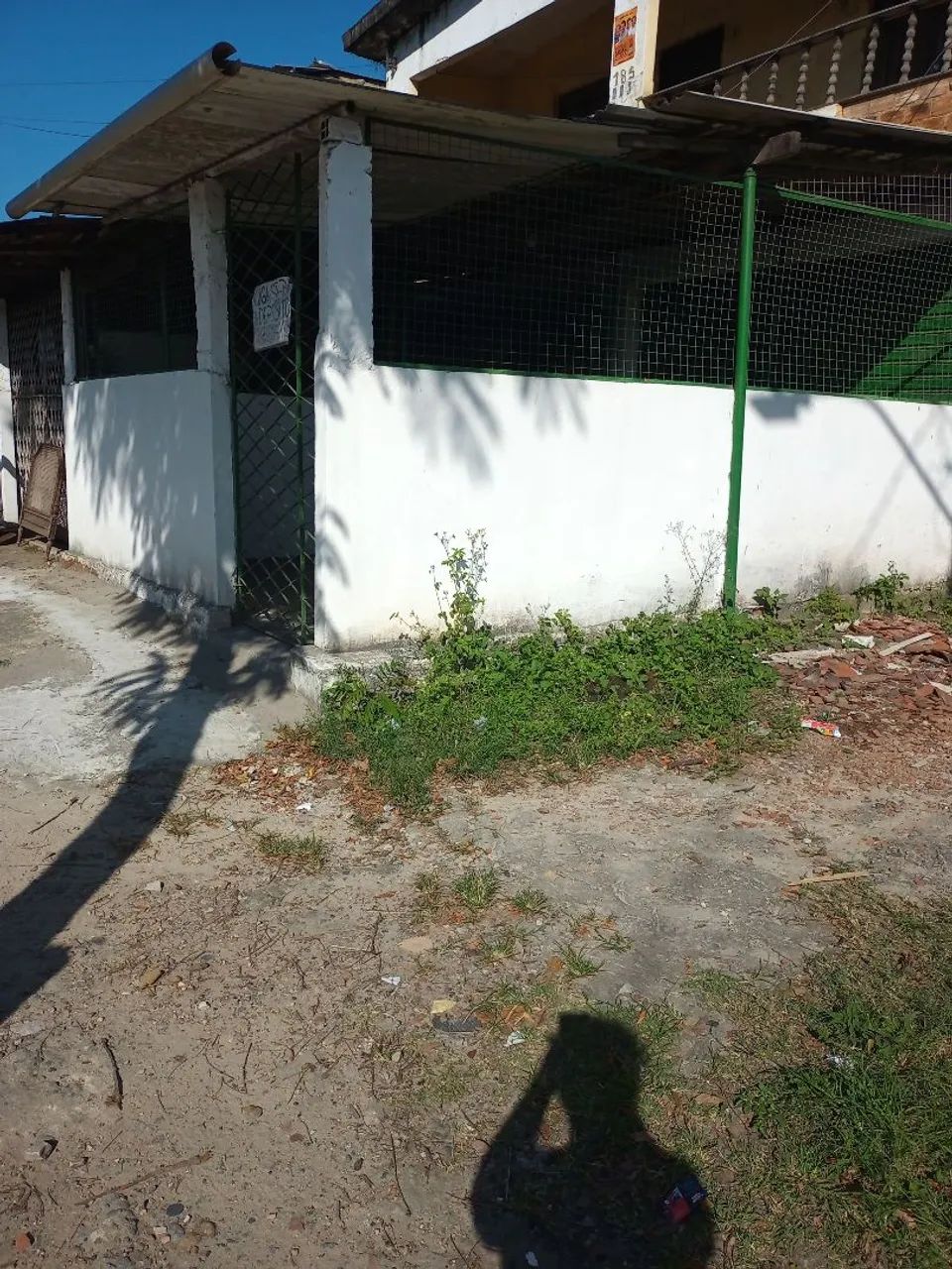 Aluga-se para depósito.