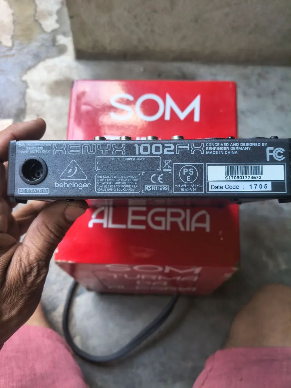Mesa BEHRINGER  - Foto 4