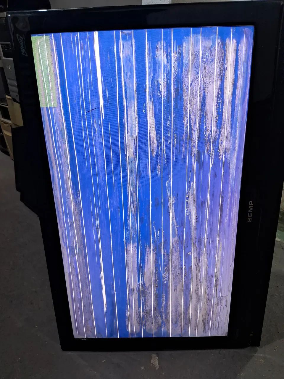 Vendo 2 tv com defeito R$150
