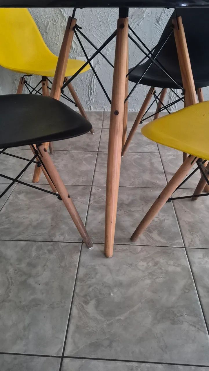 Mesa com 4 cadeiras - Foto 3