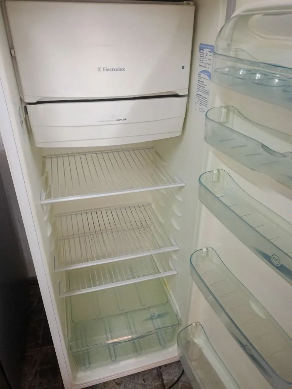 Geladeira Eletrolux 110v funcionando perfeitamente entrego  - Foto 4