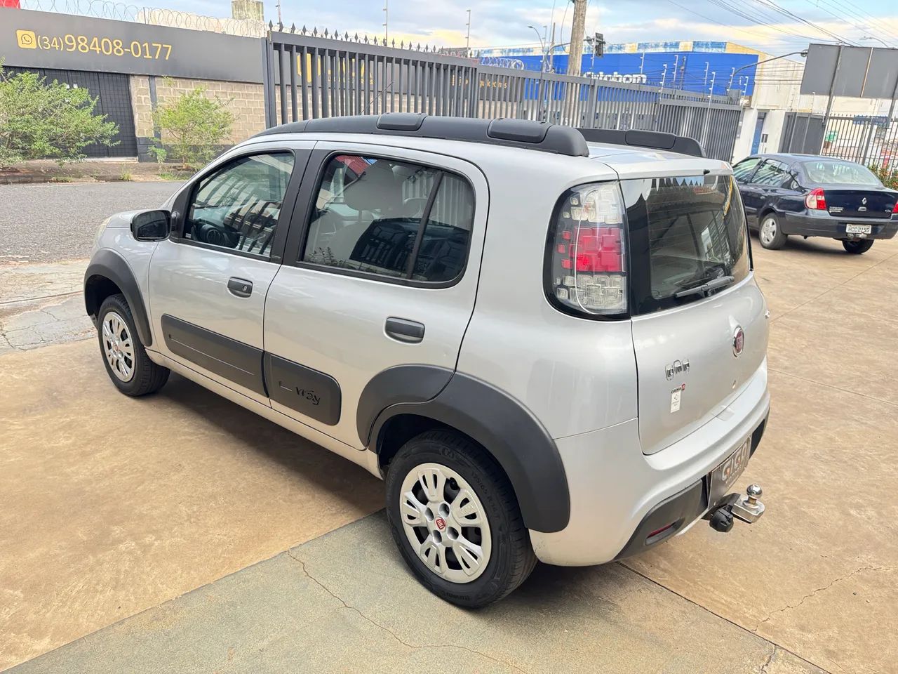 Fiat Uno WAY Celeb. 1.0 EVO Fire Flex 8V 5P 2015 - Foto 4