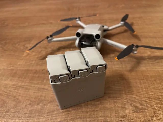 DJI Mini 3 PRO com DJI RC e FLY MORE combo - Foto 4