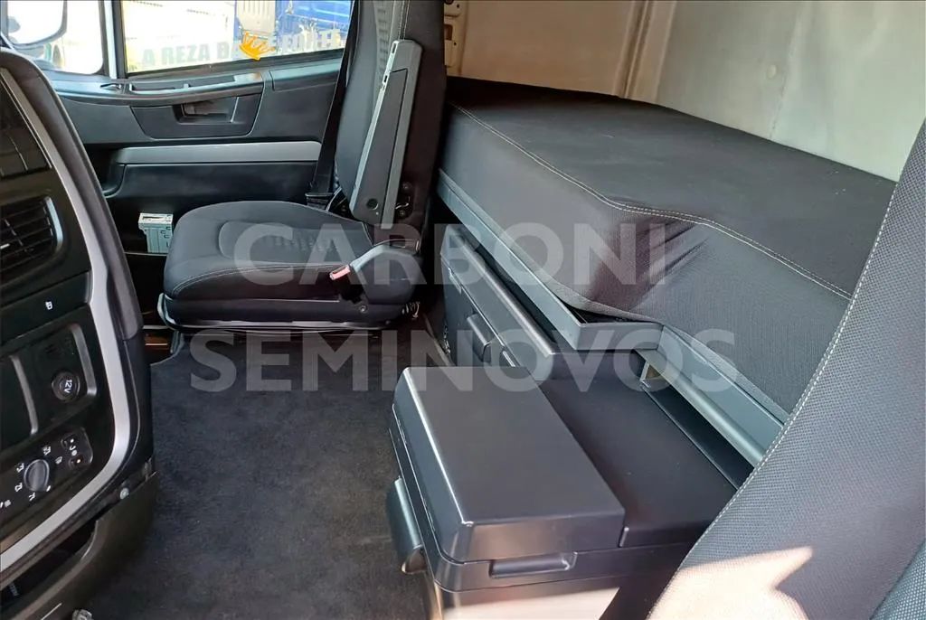 IVECO HI WAY 600S44T 6X2, ANO 2018 - Foto 9