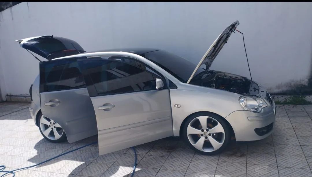 Vendo polo. Aro 17. Pneus novos. ZAP *80