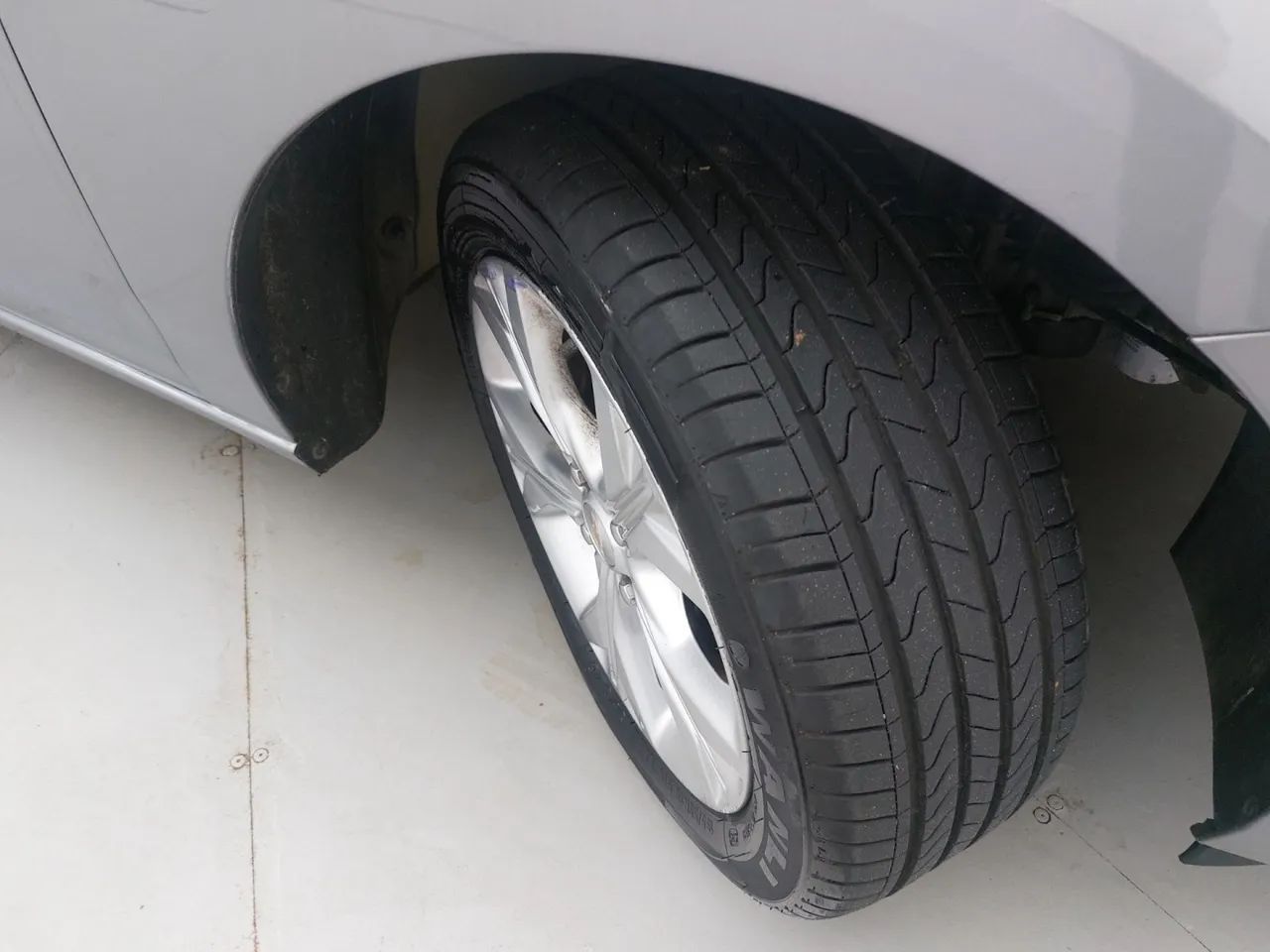 Chevrolet Onix Plus LTZ 1.0 12V TB Flex Aut. 4P, foto 13 de 18