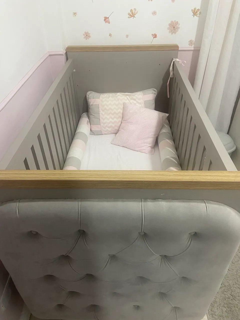 Berço Capitonê madeira maciça  - Foto 2