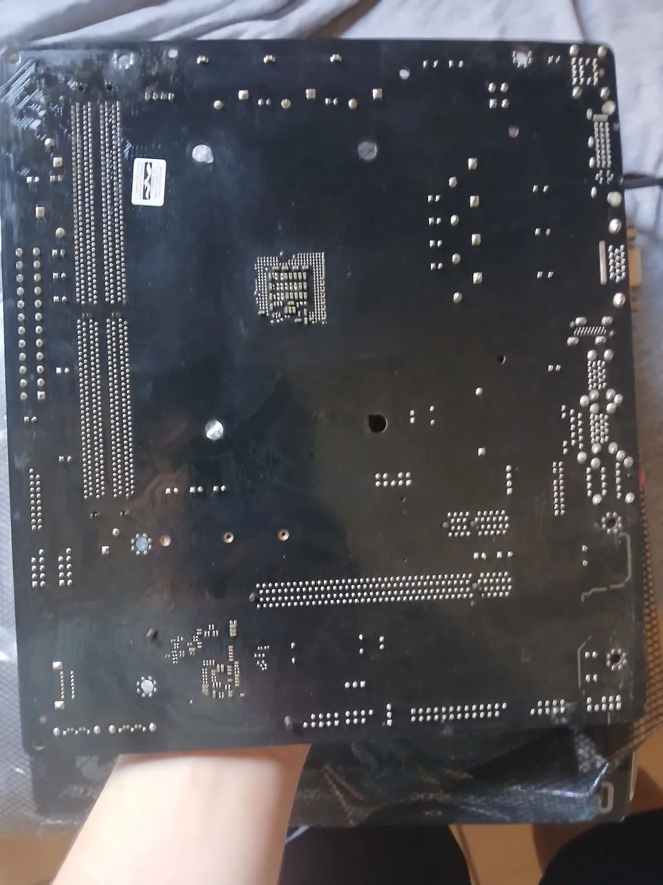 Placa mãe ASRock A320M-HD usada - Foto 2