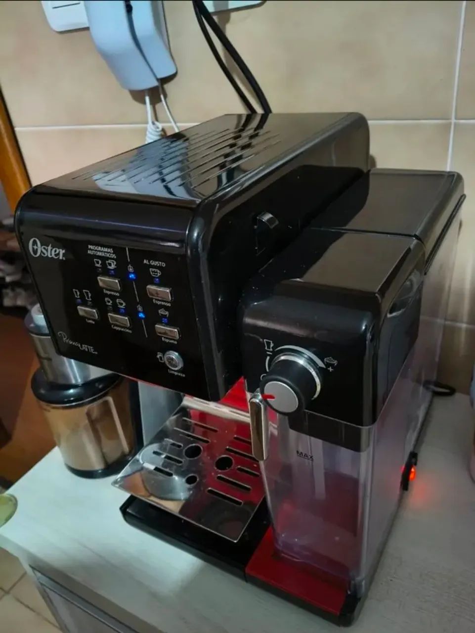 Cafeteira Oster PrimaLatte Automática. - Foto 4