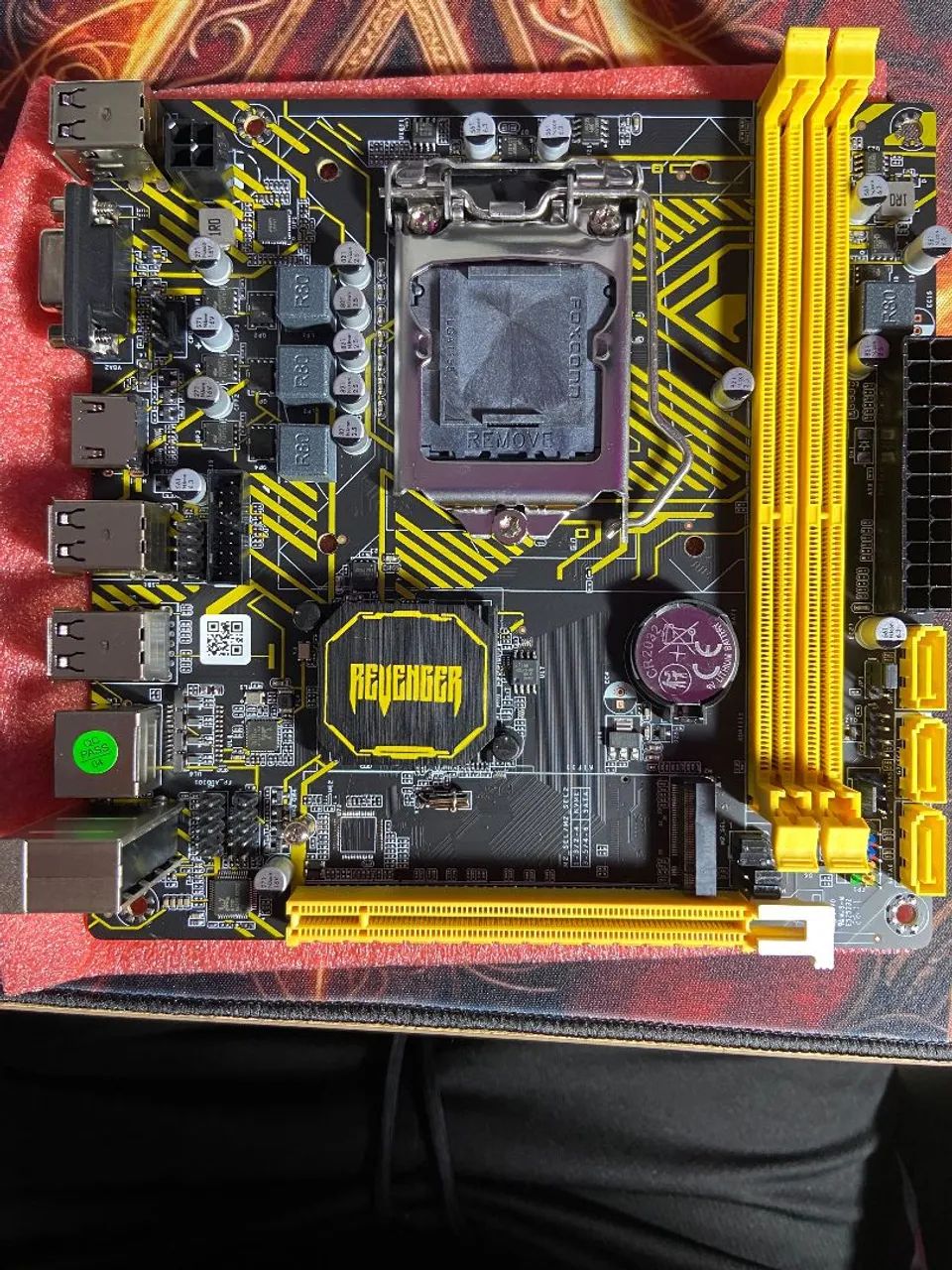 H61-S/ LGA 1155 Nova nunca usada com entrada Nvme