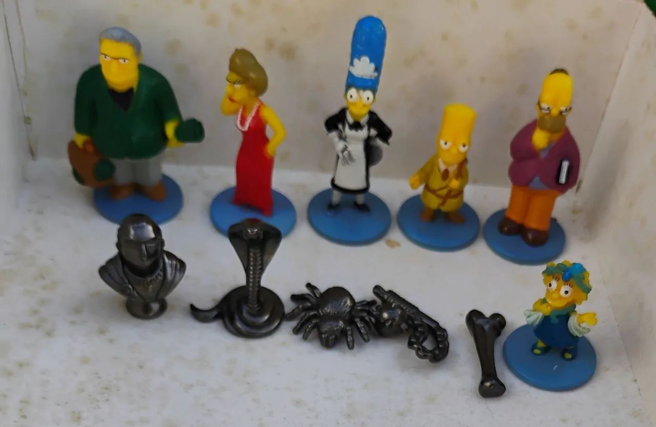 Jogo de tabuleiro - Clue Os Simpsons - INCOMPLETO! - Foto 3
