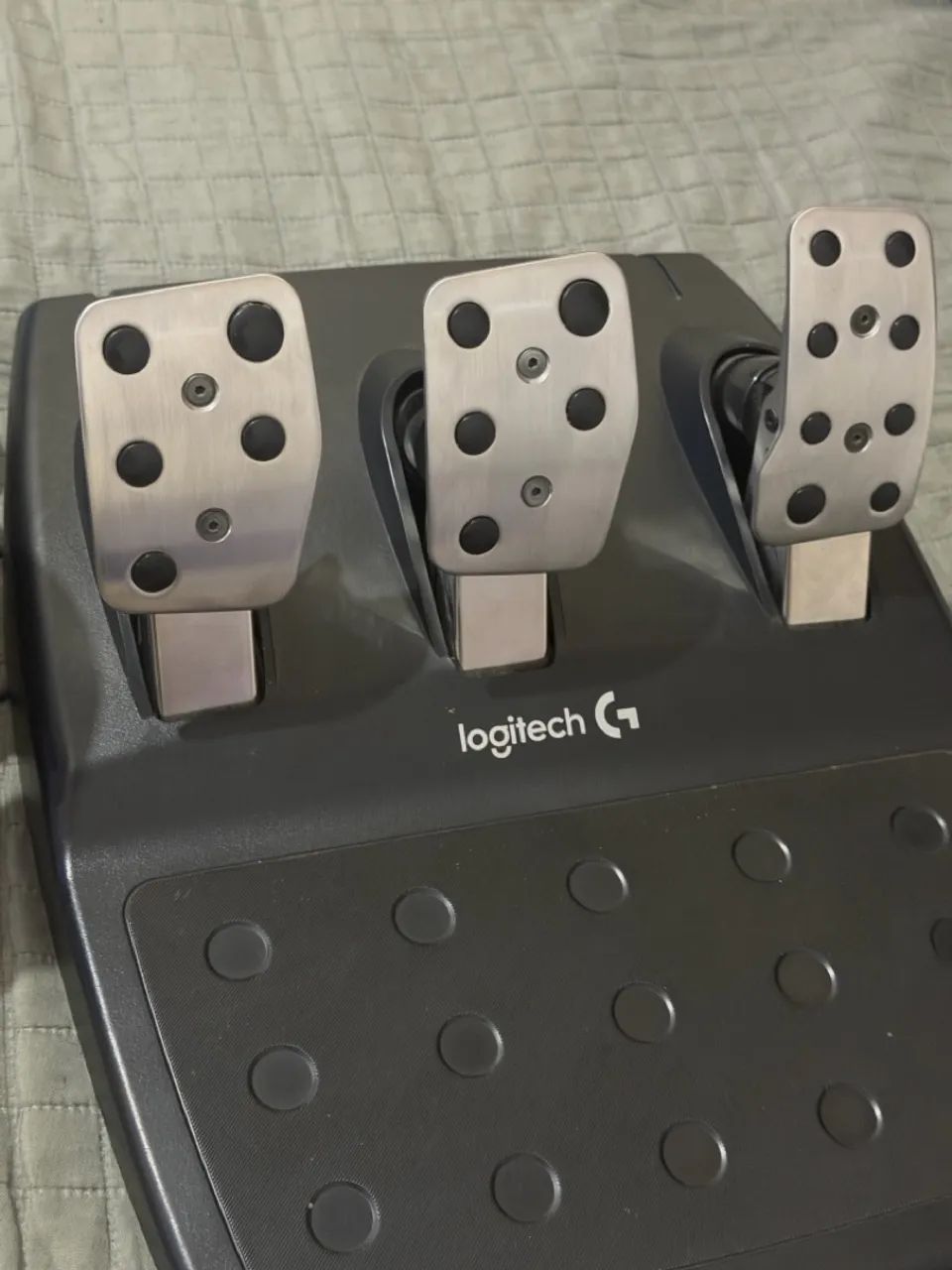 Volante Logitech G920 com Pedais - Compatível com PC e Xbox - Foto 2