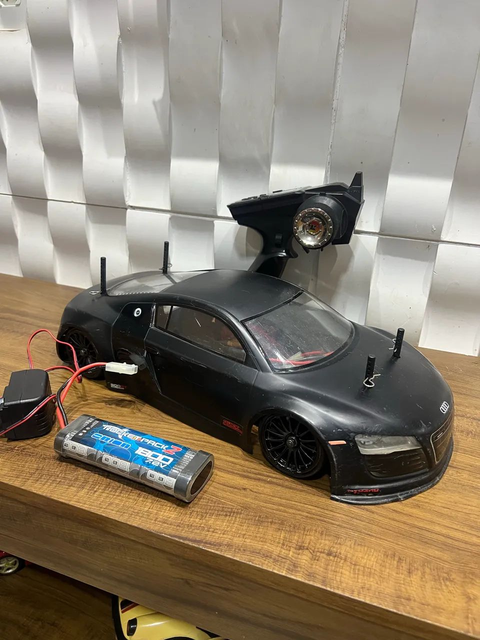 Kyosho fazer motor brushless Automodelo  - Foto 4