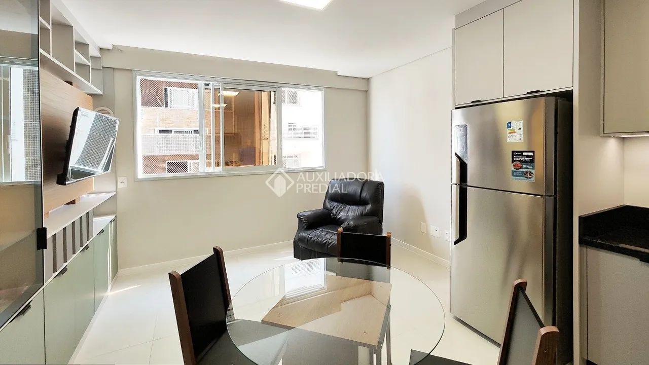 Studio mobiliado de 38m² com 1 dormitório e 1 vaga à venda na Trindade - Florianópolis - Foto 4