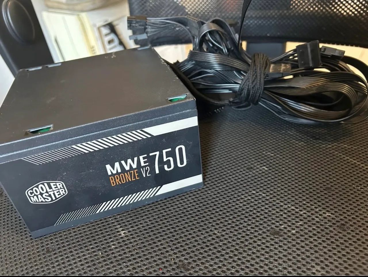 Fonte Cooler Master 750w 80 plus Bronze v2