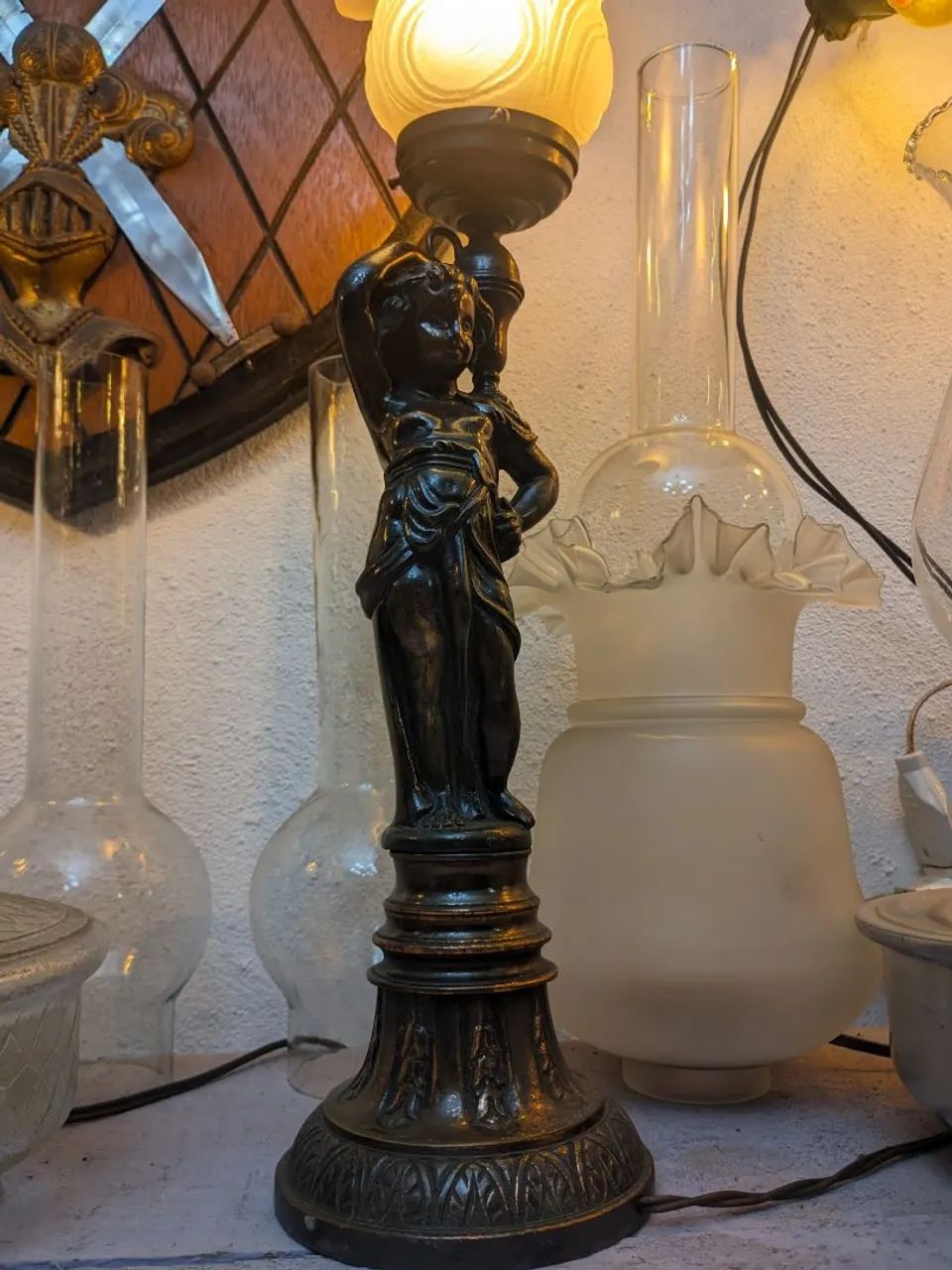 Luminária antiga em bronze macisso  - Foto 2