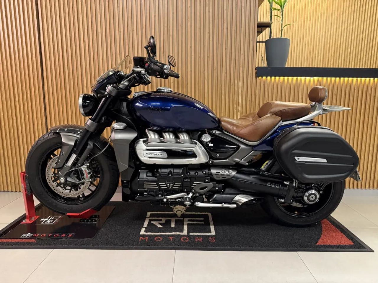 Triumph Rocket III R 2500cc 2022 - Foto 2
