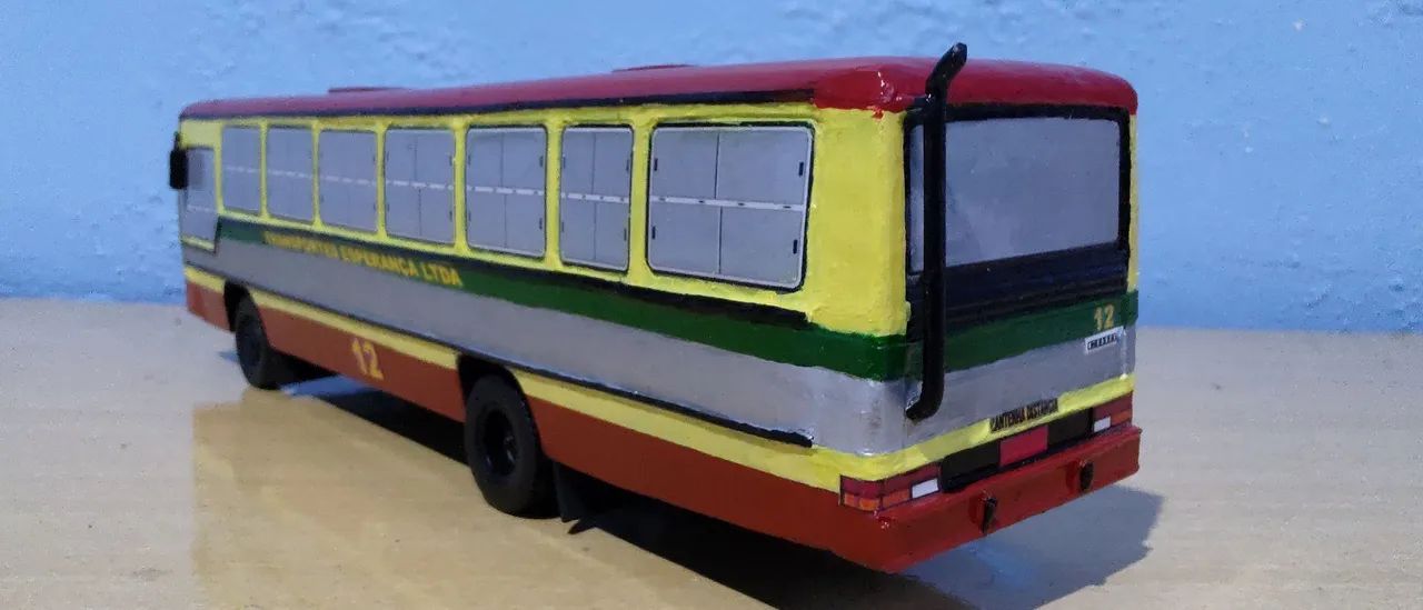Miniatura Ônibus Caio Vitória ( Resina )... 1/43 ( 25 cm ) - Foto 5