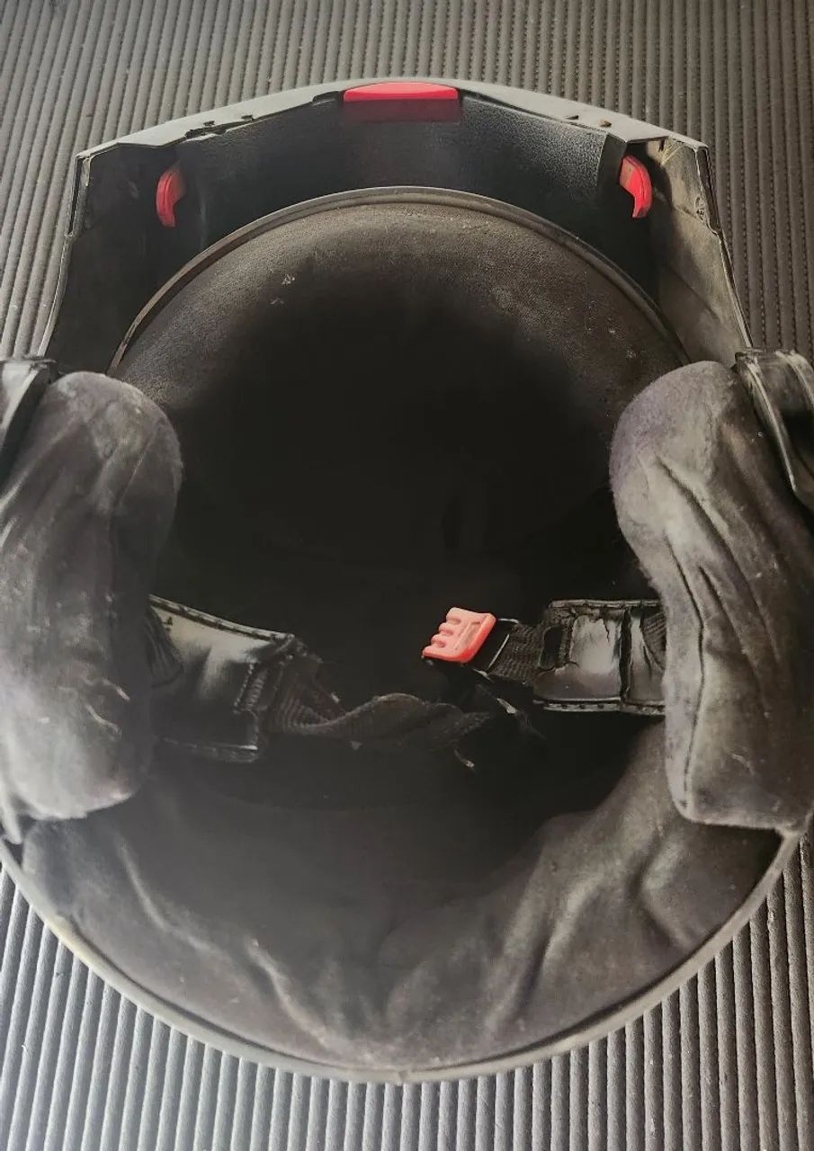 Capacete Bullit Modelo Robocop Nº 60 - Preto/Vermelho - Foto 3