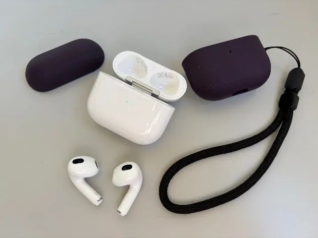AirPods 3ª geração A2564 - Acessórios de Celular - Alto da Glória