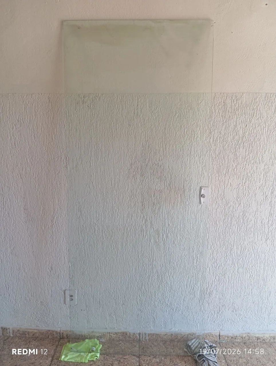 Vendo porta de vidra valor 180 - Foto 2
