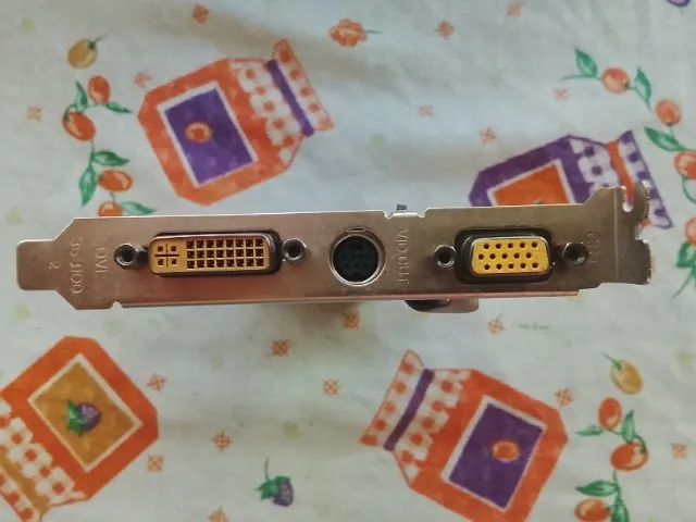 Placa de video GT 210 1GB - Foto 3