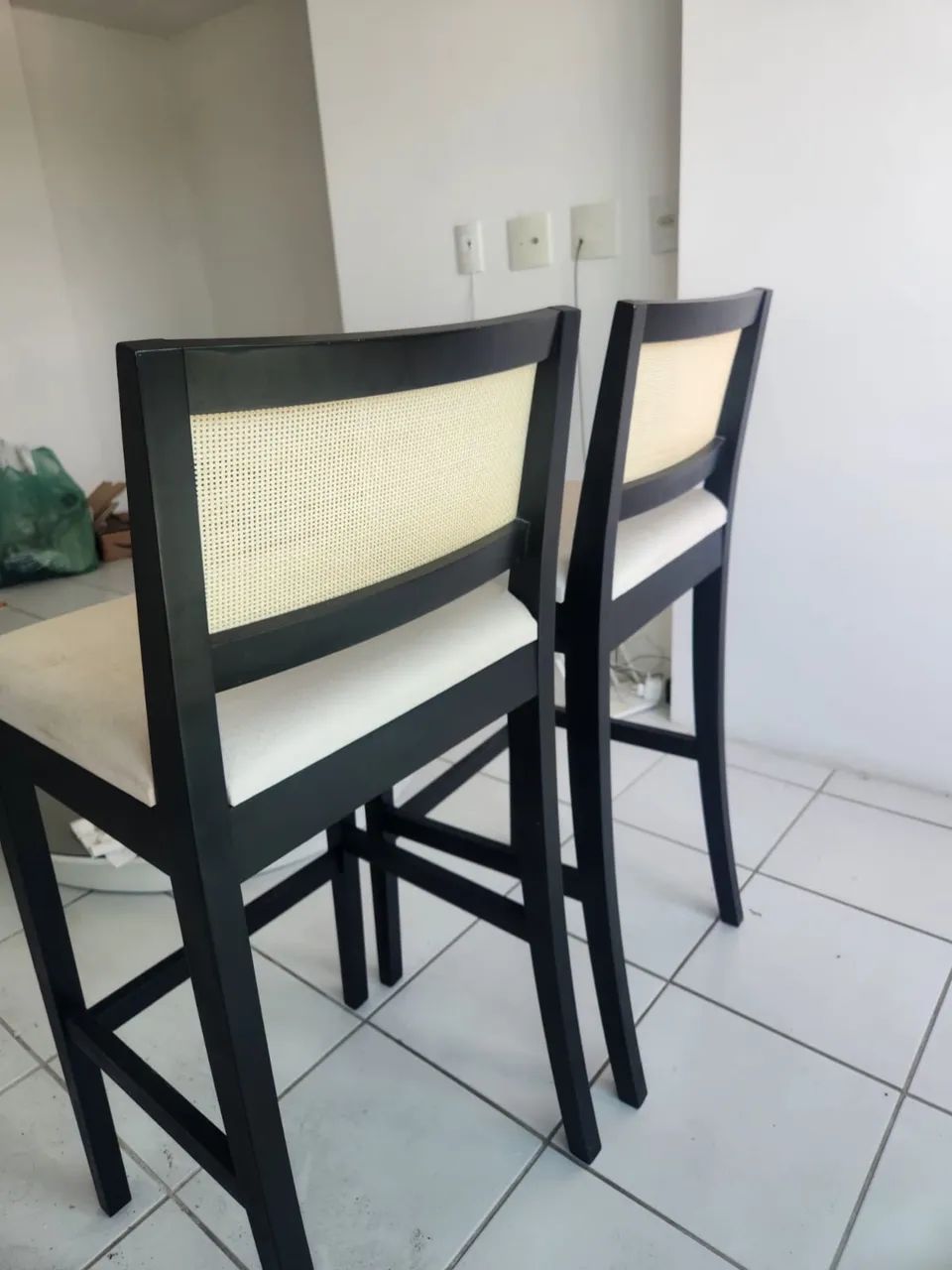 Conjunto 2 Banquetas com Encosto - Foto 2