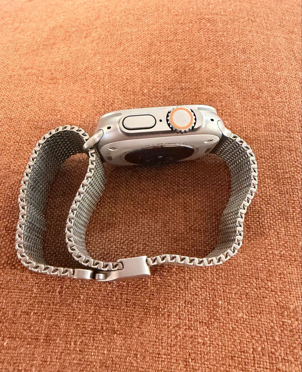 Apple Watch Ultra 3 49mm Natural Titanium Milanese Loop. - Foto 5