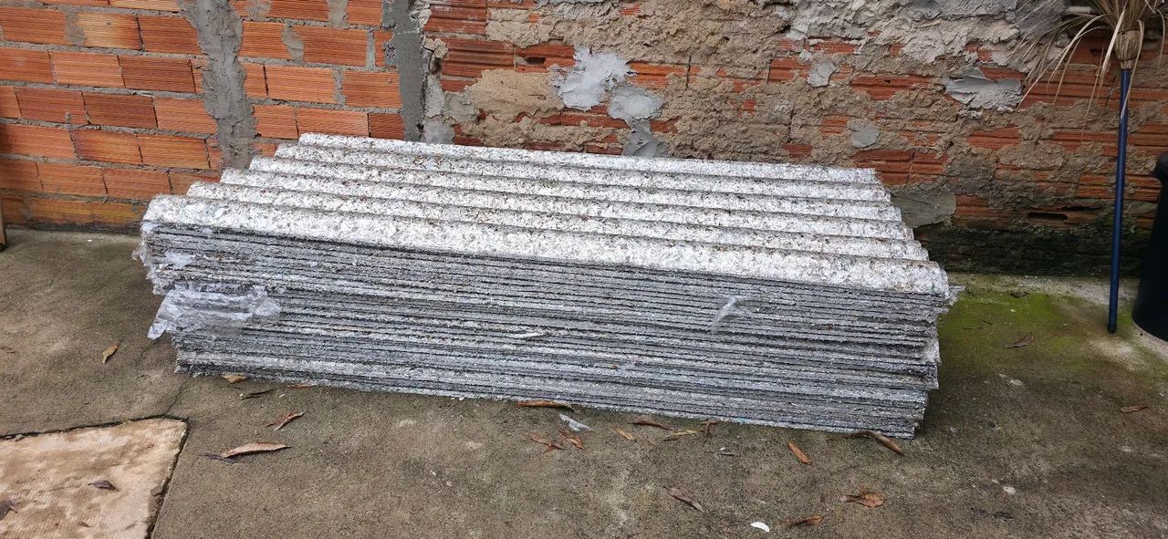 Vendo 16 Telhas termoacústica novas 
