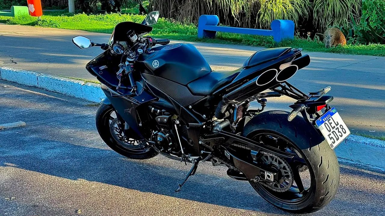 R1 Black - Foto 2