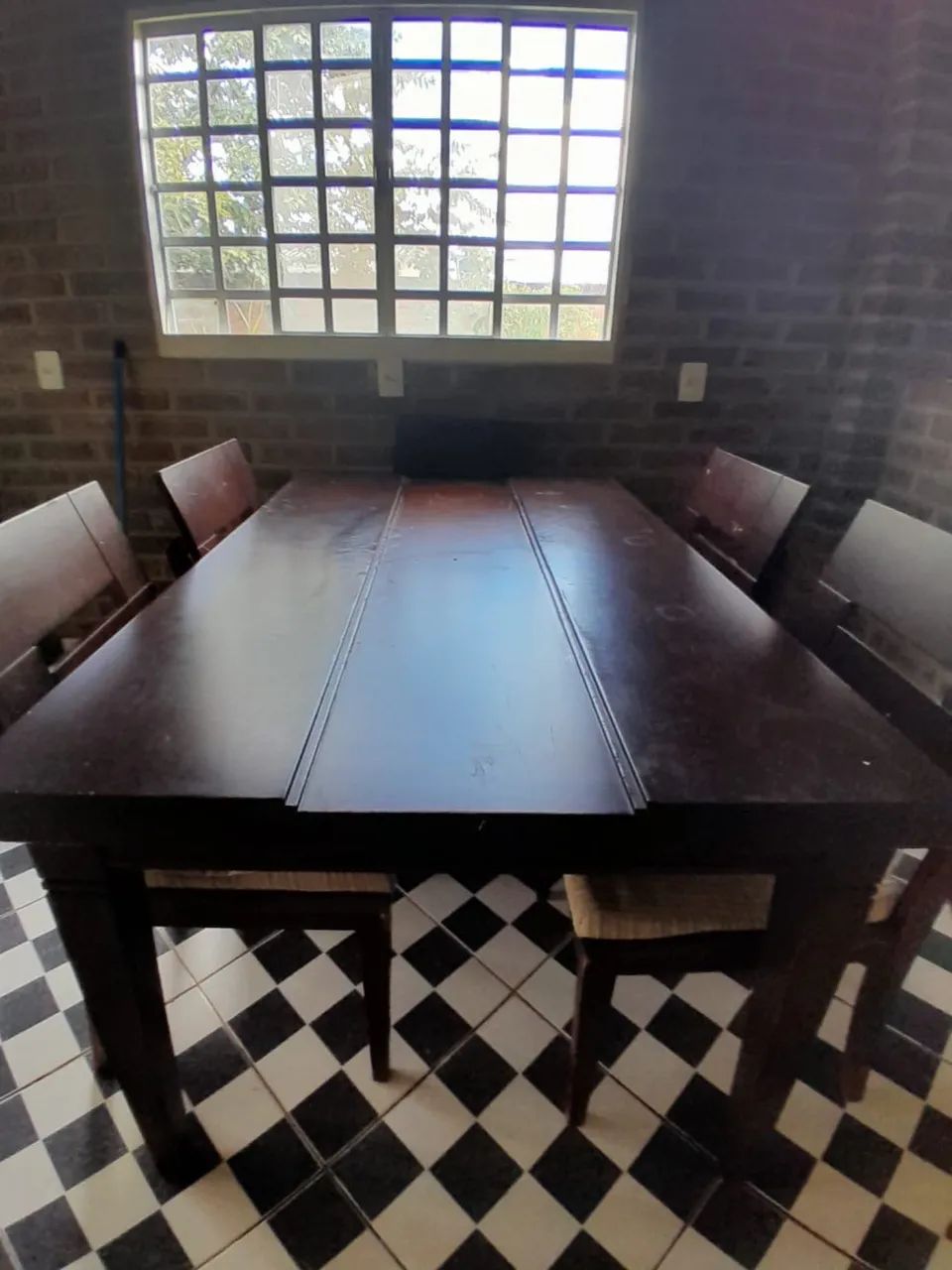 Mesa de Jantar de Madeira com 6 Cadeiras - Linda e Resistente - Foto 5