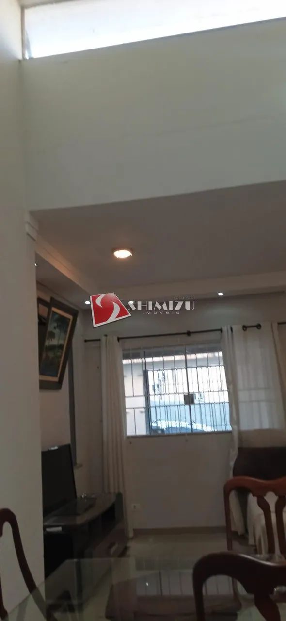 Casa à venda em Maringá, Jardim Paraizo, com 3 quartos, com 216 m²