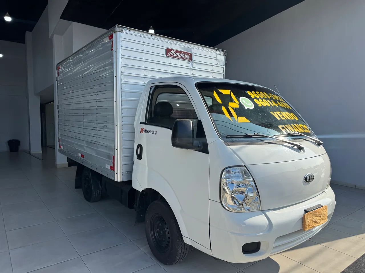 KIA Bongo Bongo K-2500 2.5 4x2 TB Diesel 2012