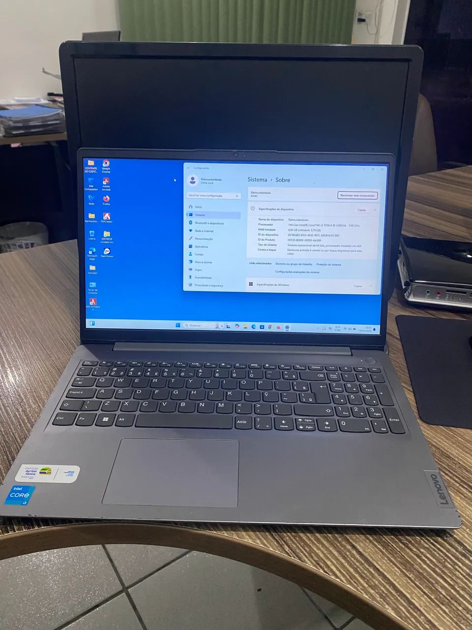 Vende se notebook i3 