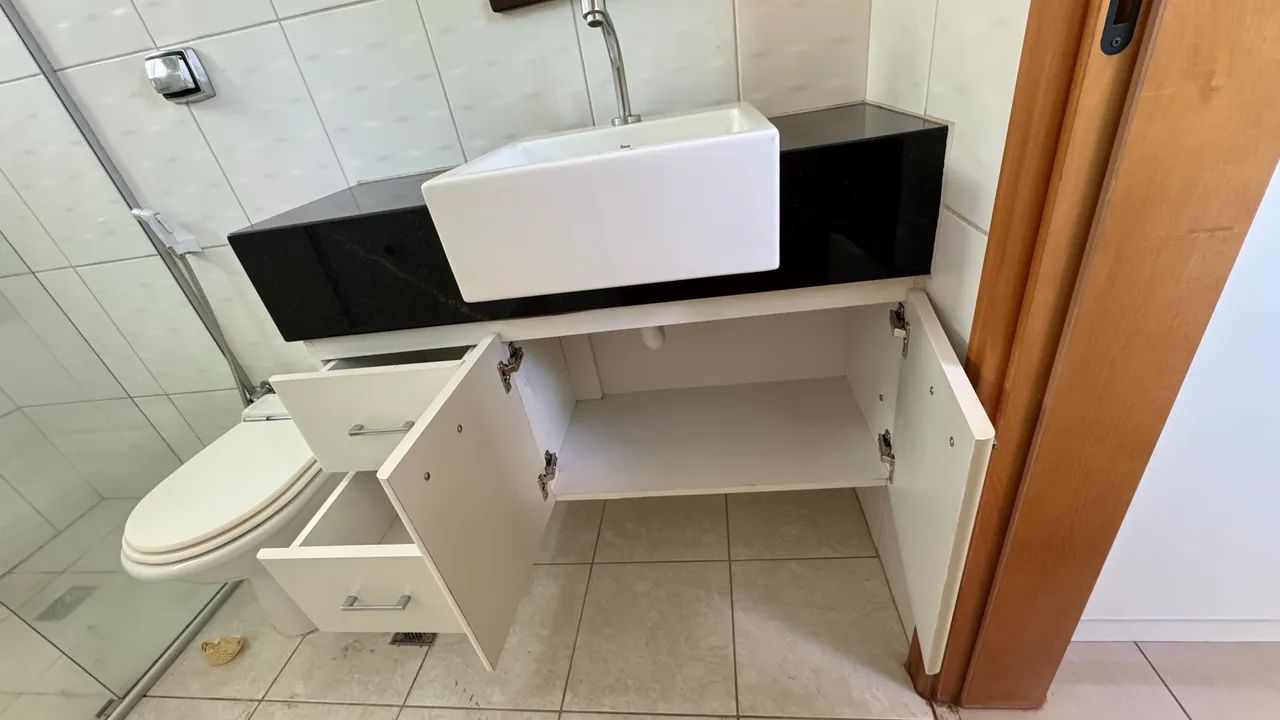 Bancada de granito/ Cuba DECA/armário MDF - Foto 4