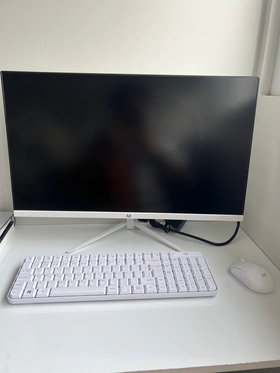 All in One Ultra Intel Celeron 4GB, Tela 23,8'', Branco