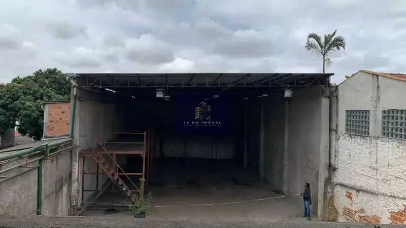 Pavilhão/Galpão Salão Comercial para alugar.