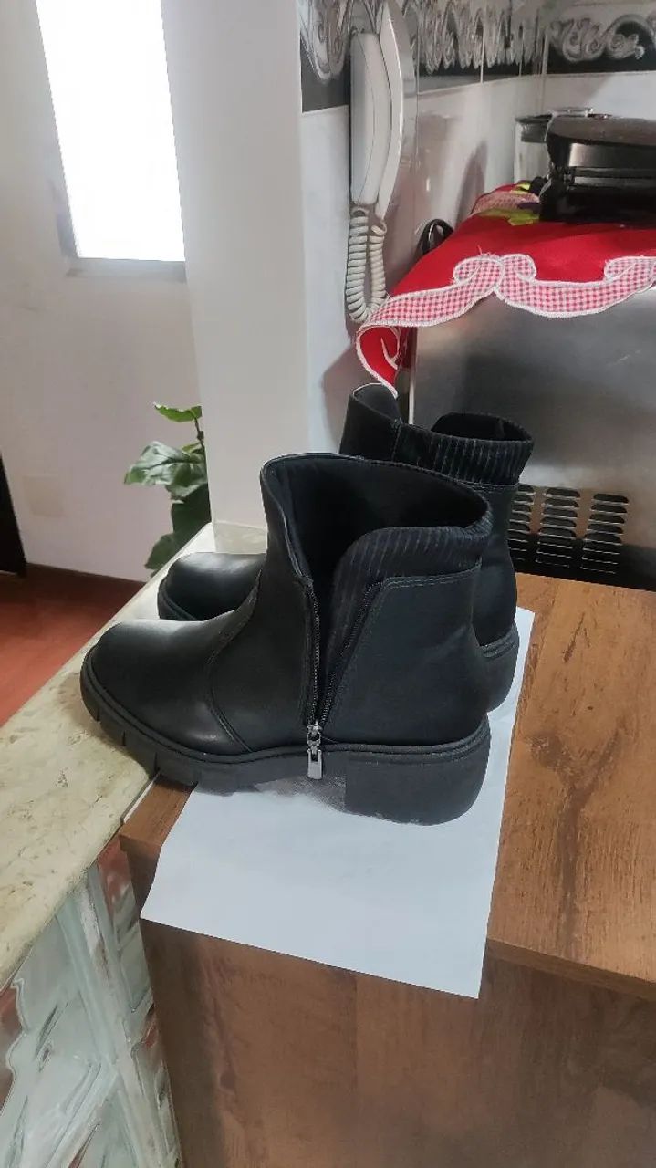  2 tênis e uma bota feminino  - Foto 4