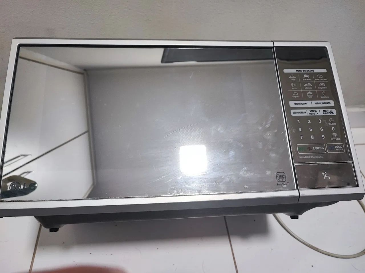 VD Microondas LG 30L C/DEFEITO mod.MS3059LA - Foto 2