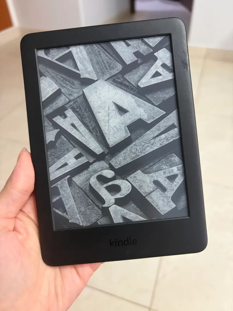 ? Kindle 10ª Geração - 8GB - Preto + 2 capas