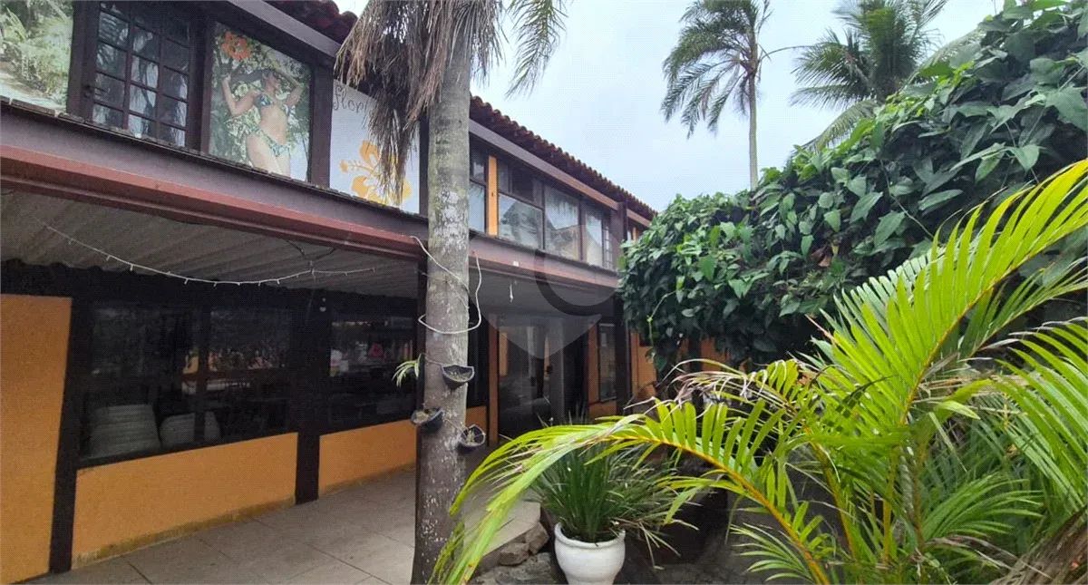 Loja à venda em Canto - RJ