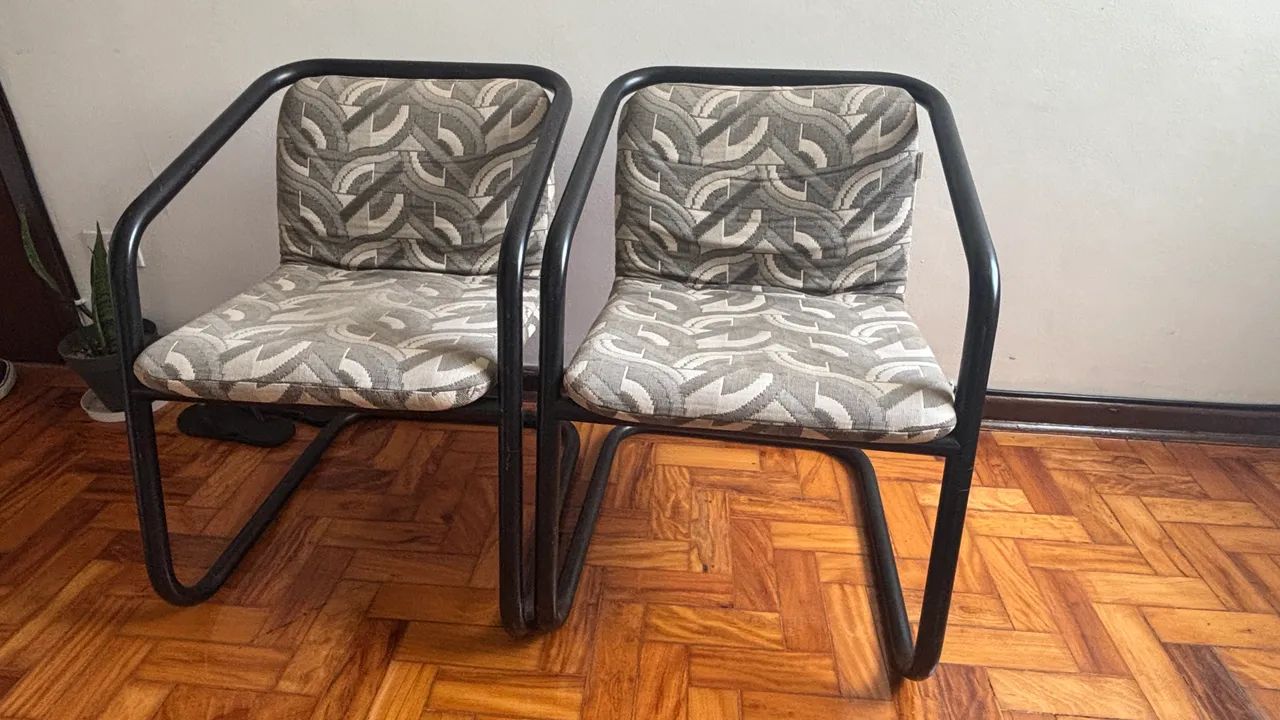 Cadeiras estofadas  - Foto 5