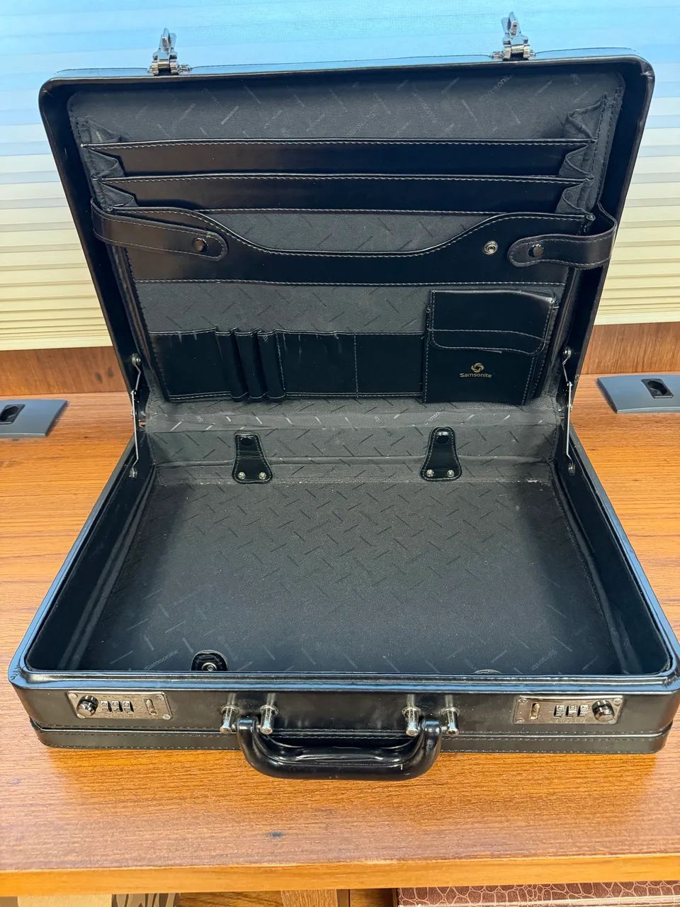 Maleta Executiva Samsonite preta 